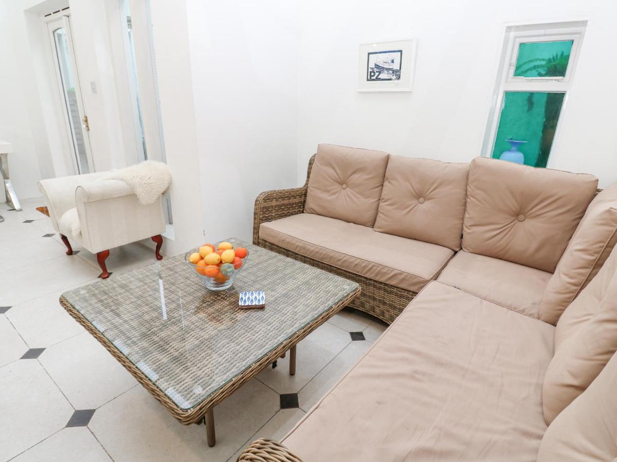 Scillonia Villa Hikkaduwa Dış mekan fotoğraf